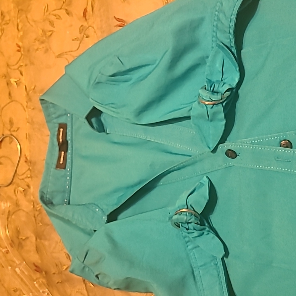 Teal Button-down Top - Picture 4 of 4